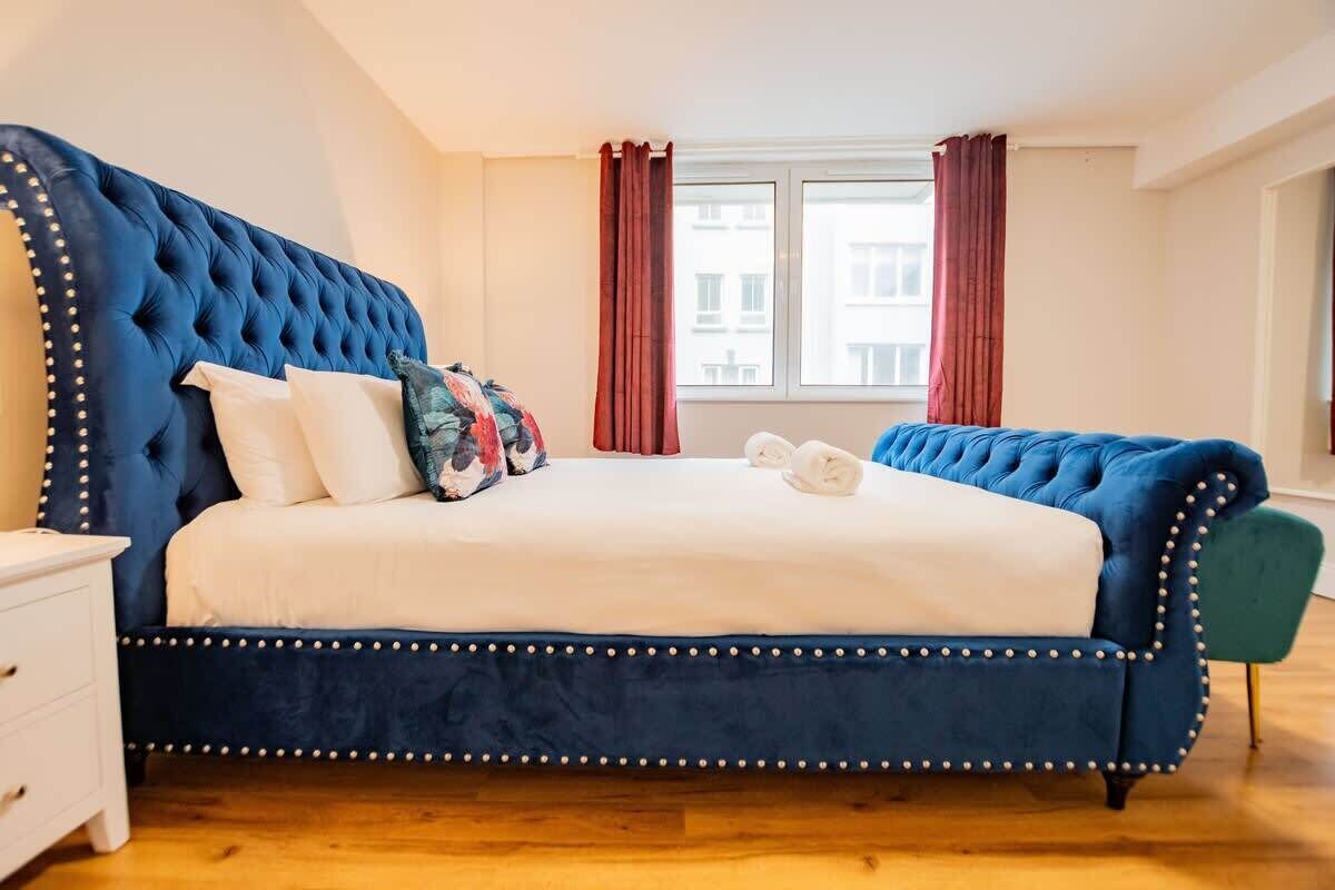 3 bedrooms, iron/ironing board, travel cot, free WiFi