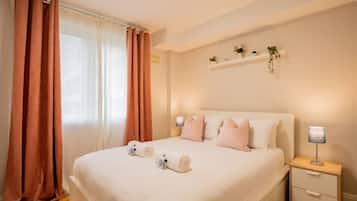 3 bedrooms, iron/ironing board, travel cot, free WiFi