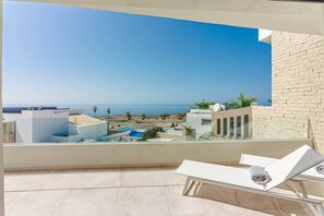 Property grounds - 4-bedroom modern villa with private pool and spectacular views! (La Caleta)