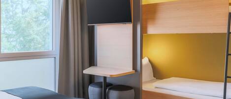 Blackout curtains, soundproofing, free WiFi