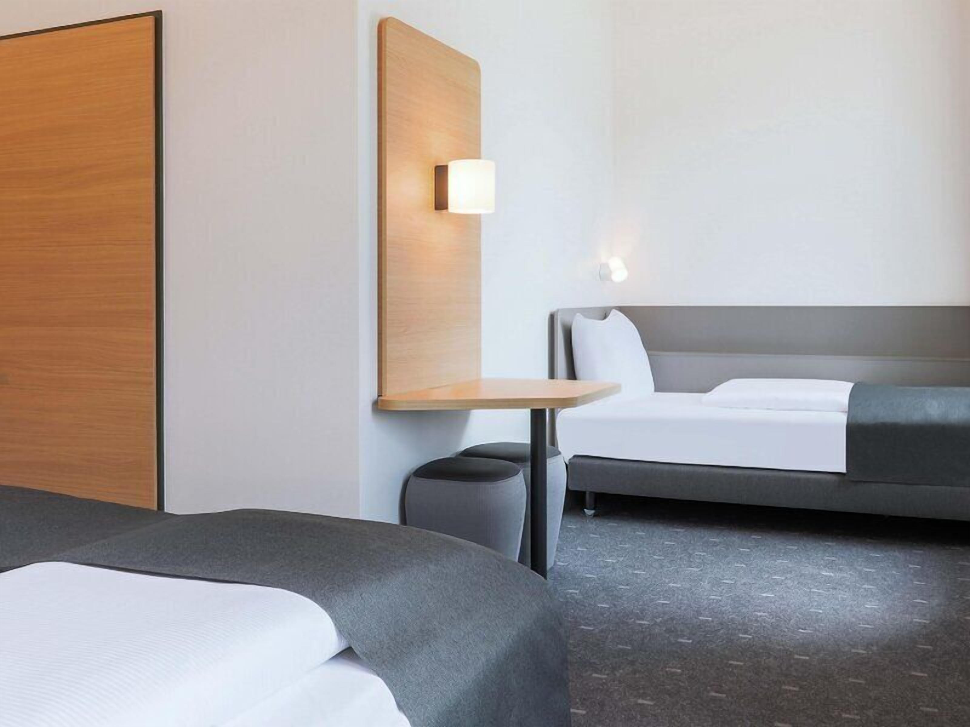 Rideaux occultants, chambres insonorisées, Wi-Fi gratuit