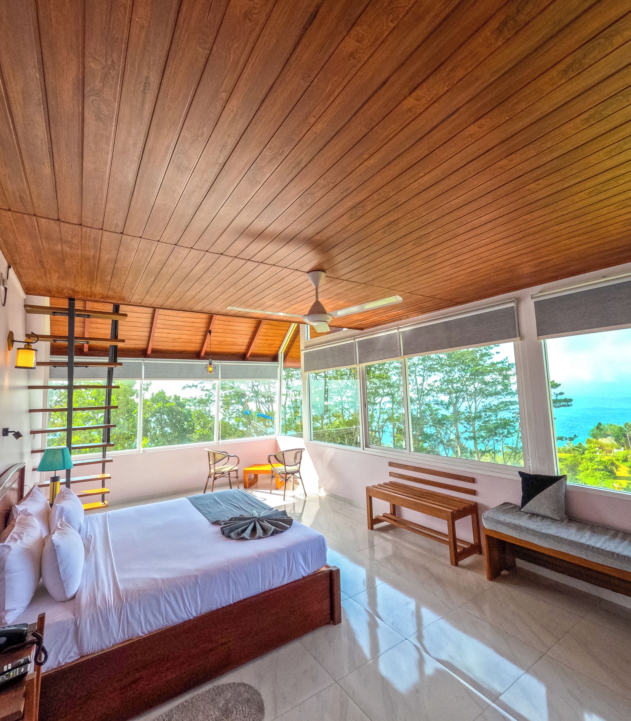 Suite Luxury, vista montagna | Una cassaforte in camera, una scrivania, insonorizzazione