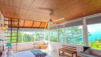 Suite Luxury, vista montagna | Una cassaforte in camera, una scrivania, insonorizzazione