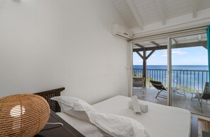 2 bedrooms, iron/ironing board, internet, bed sheets