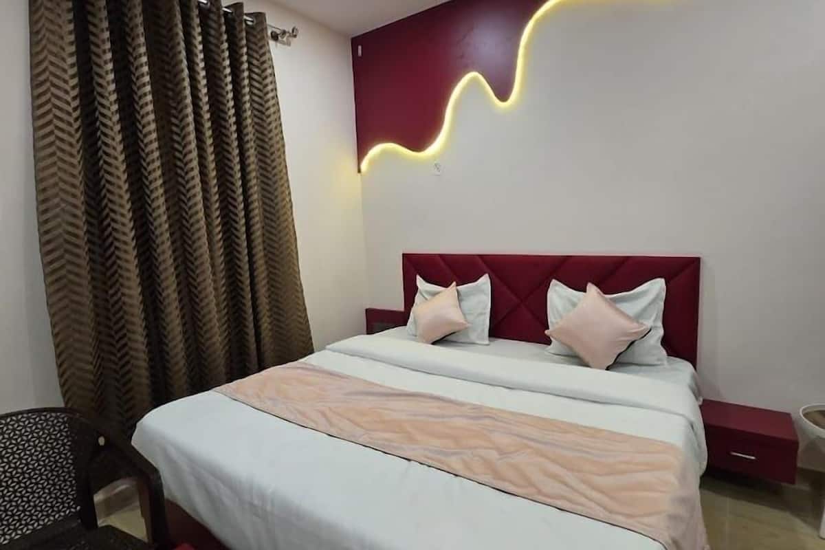 Classic Room, Balcony, Garden View | Desk, WiFi (free)