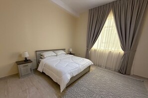 4 soverom, strykejern/-brett, wi-fi og sengetøy