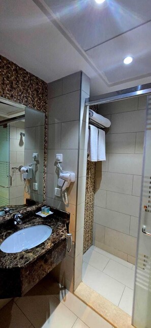 Shower, towels, toilet paper - Maysan Rehab AL Mysk (Madinah)