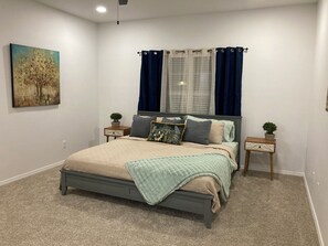 3 chambres, fer et planche à repasser, lit de bébé portatif, Wi-Fi