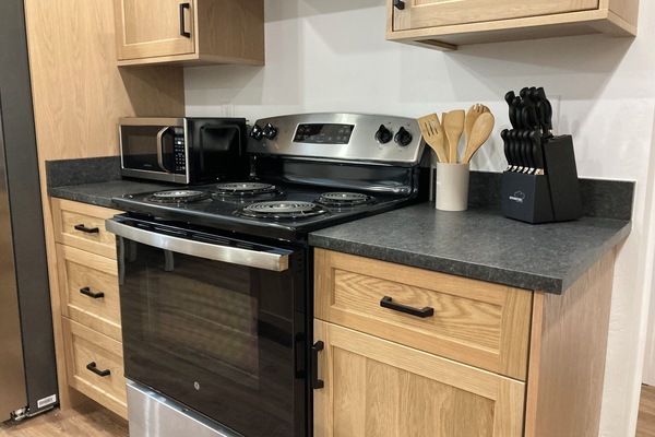 Refrigerador, microondas, horno, placa de cocina