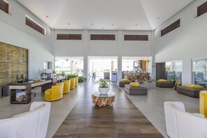 House - Gold Coast Townhome w Pools GYM 24 7 Security (Noord)