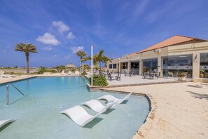 House - Gold Coast Townhome w Pools GYM 24 7 Security (Noord)