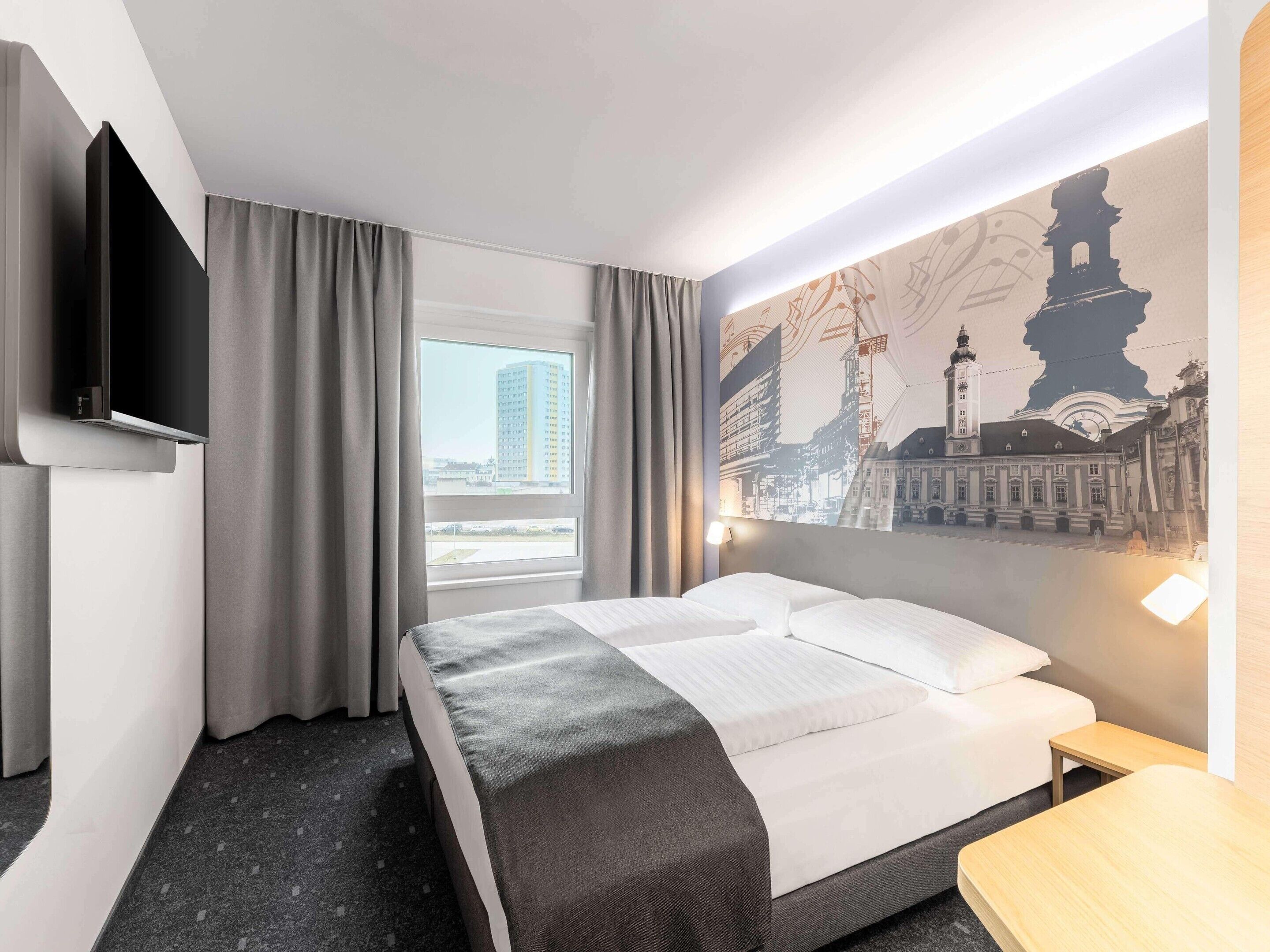 Double Room | Desk, blackout drapes, soundproofing, free WiFi