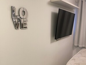 2 slaapkamers, een strijkplank/strijkijzer, wifi, beddengoed