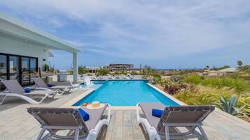 Vila, akses difabel | 4 kamar tidur