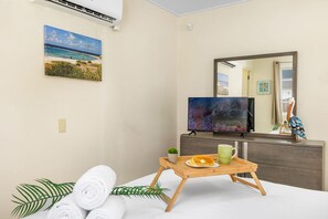 Villa | 3 bedrooms - House of Joy Palapa Pool Near Eagle Beach (Oranjestad)