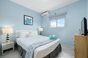 Apartment - Poolside 1-bed Near Palm Beach (Noord)