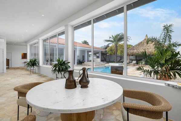 Villa - The Court Villa - 8 Bed 8 5 Bath (Noord)