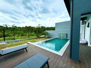 Pool - Charming 4-bedroom house with WiFi and AC in lovely Langkawi (Langkawi)