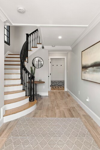 2 Bed, 1.5 Bath Stunning Apartment, Central Andover Location