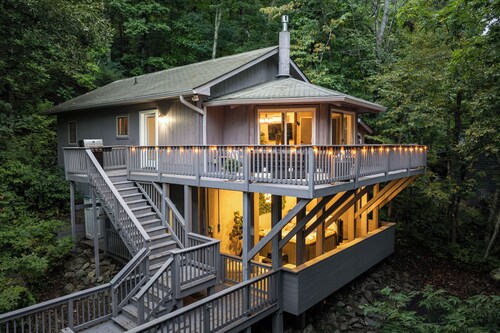 Mid-Century Modern • Game Room • Hot Tub