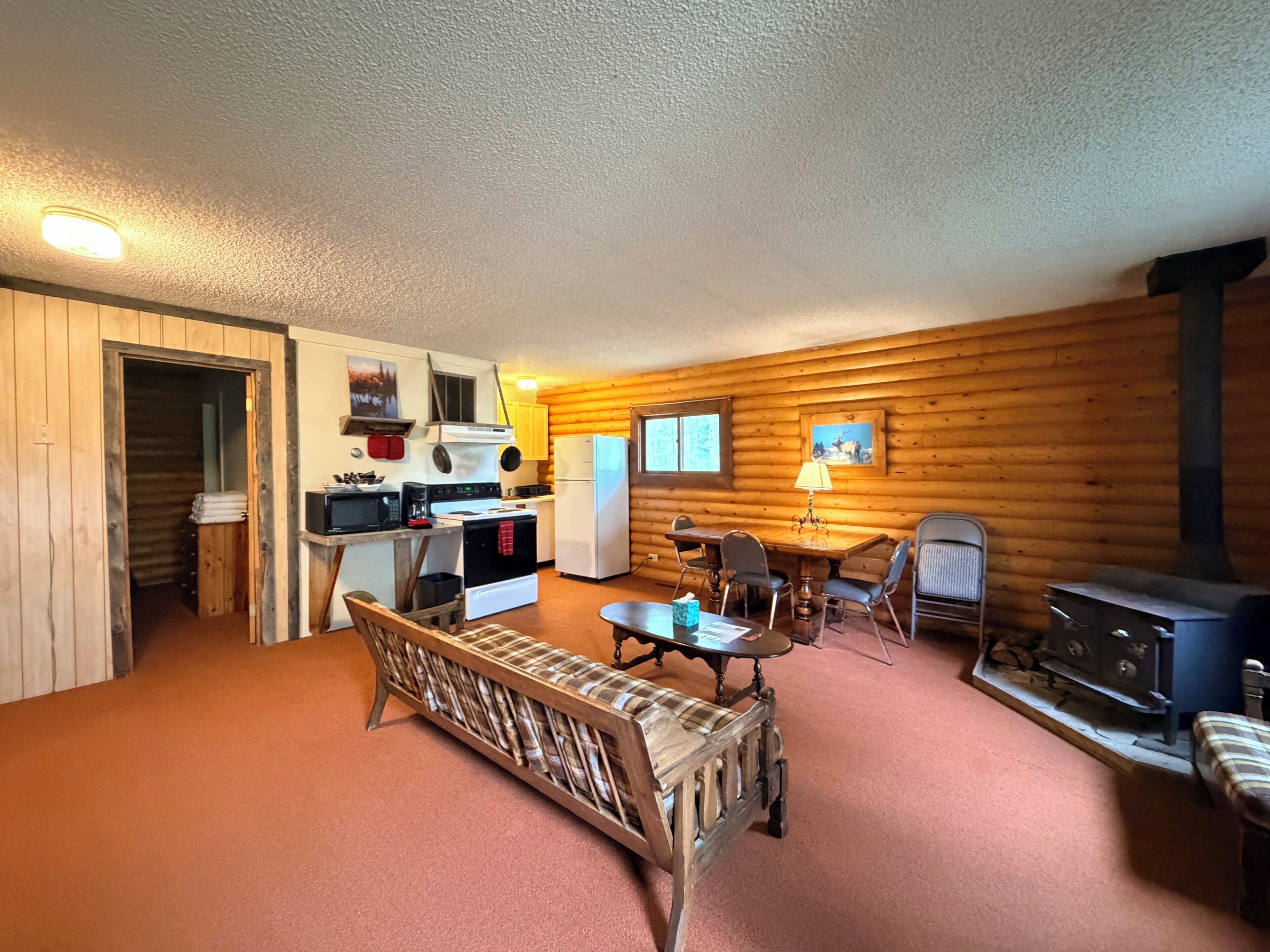 Family Cabin | Living area