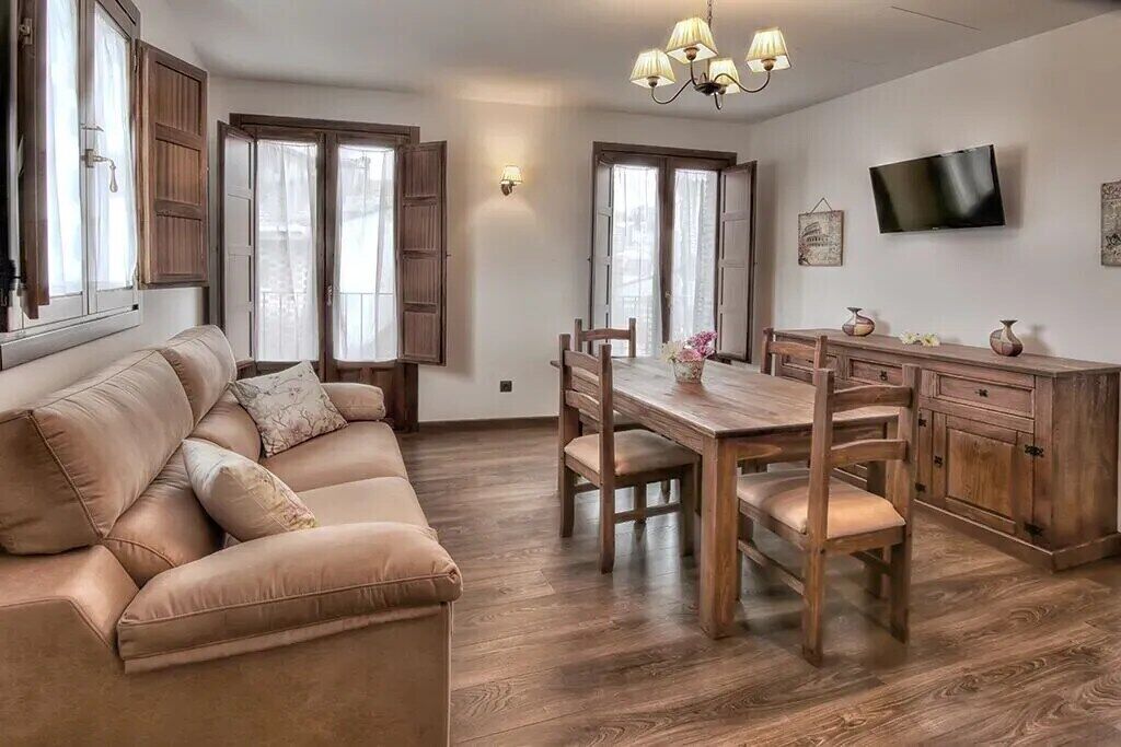Habitación Confort | Escritorio