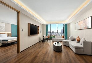 Executive Suite, 1 King Bed, Non Smoking