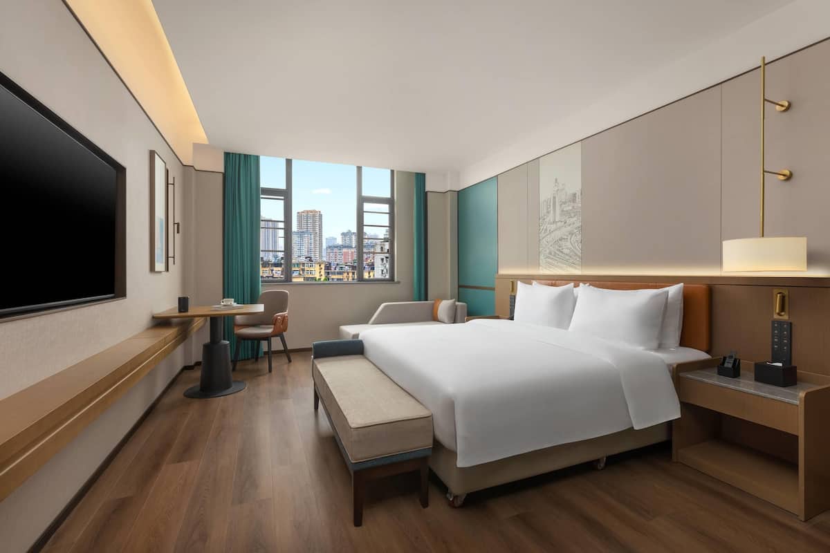 Deluxe Room, 1 King Bed, Non Smoking