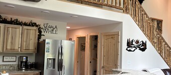 Brand-new Alaskan custom home awaits you in the heart of Hatcher Pass! 