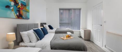 5 bedrooms, free WiFi, bed sheets