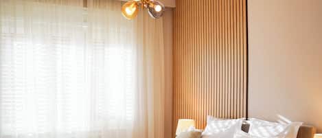 2 bedrooms, travel cot, free WiFi, bed sheets