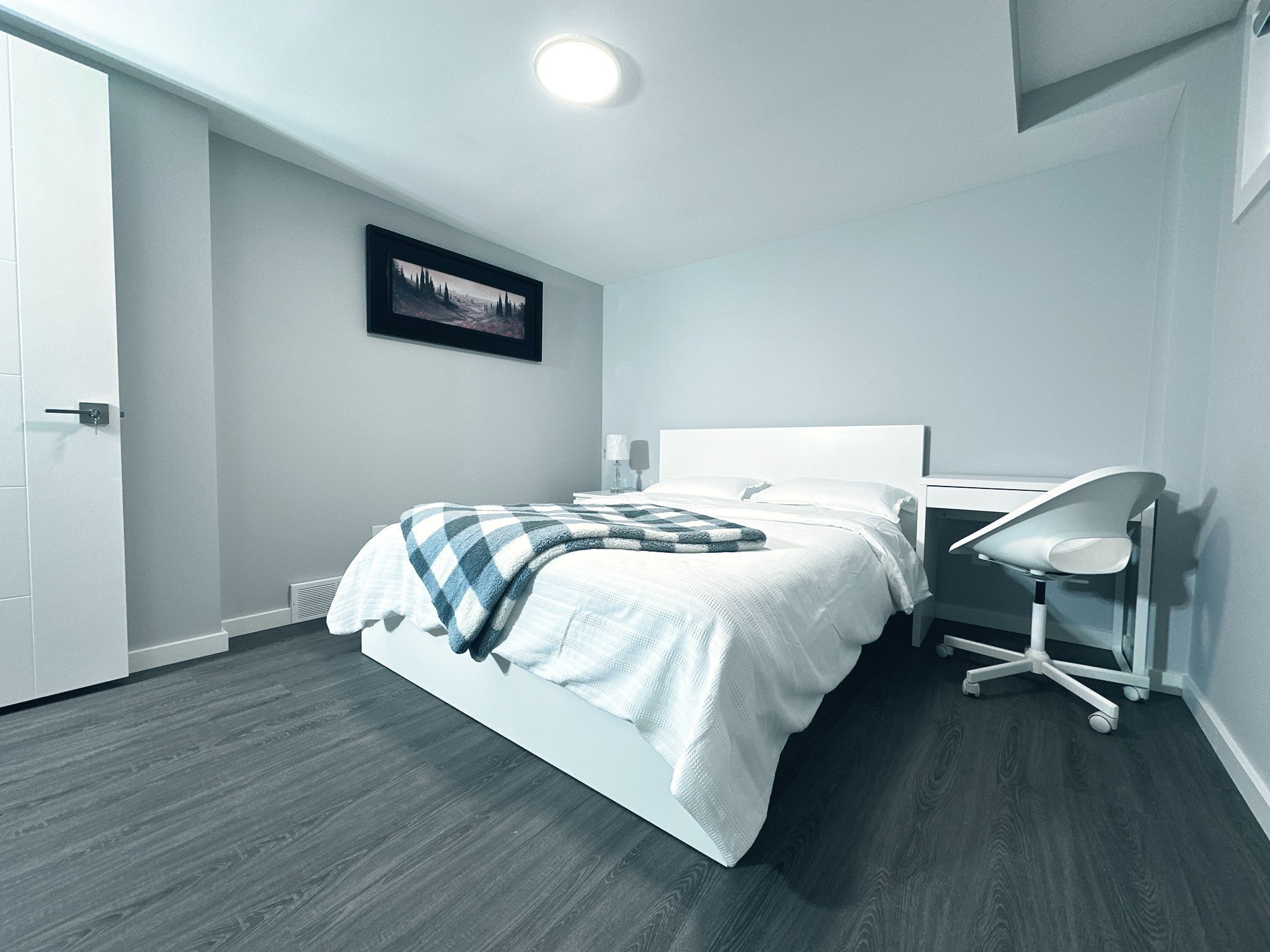 1 bedroom, in-room safe, desk, iron/ironing board