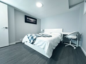 1 chambre, coffres-forts dans les chambres, bureau