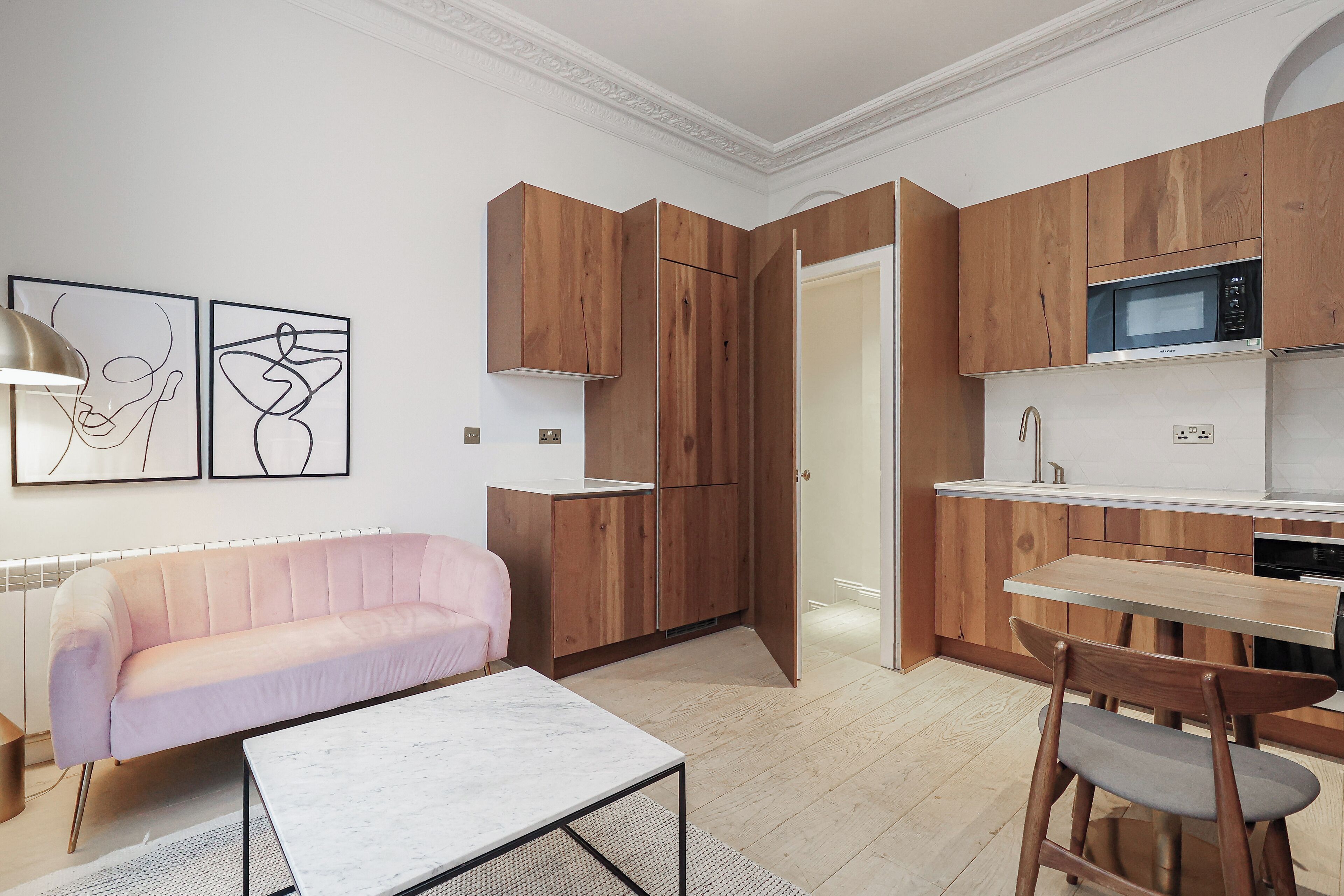 Superior Apartment | Living area | Flat-screen TV
