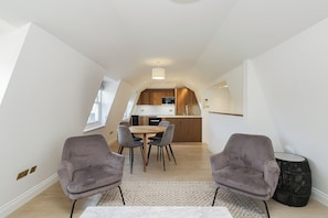 Premium Apartment | Living area | Flat-screen TV - Kensington Gardens Apartments  (London)