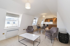 Premium Apartment | Living area | Flat-screen TV - Kensington Gardens Apartments  (London)