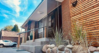 Cozy & Central Oasis close to beach