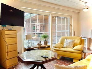 Smart TV y chimenea