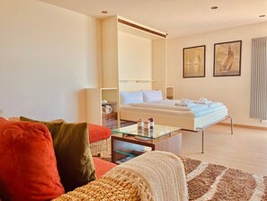 1 habitación, escritorio, tabla de planchar con plancha y wifi