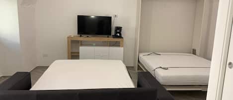 1 makuuhuone, silitysrauta/-lauta, Wi-Fi