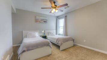 3 habitaciones, escritorio, wifi y ropa de cama