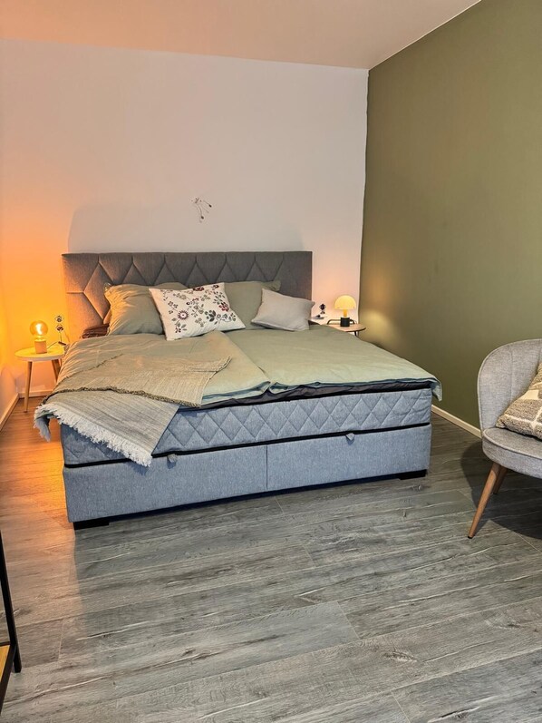 2 bedrooms, bed sheets