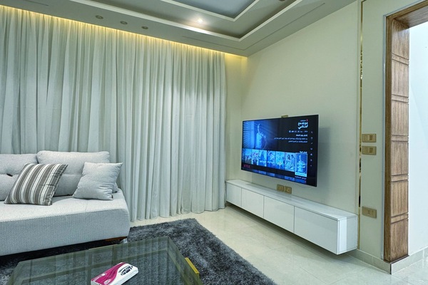 Televisor intel·ligent i llar de foc