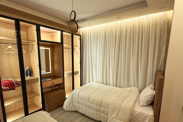 3 camere, una scrivania, ferro/asse da stiro, Wi-Fi gratuito