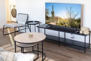 Interior - Midtown 1BR | Near State Fair, Parks & Phoenix Zoo (Phoenix)