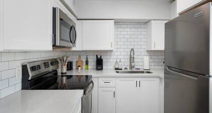 2 Bedroom | Walk to State Fair, Museums & Parks