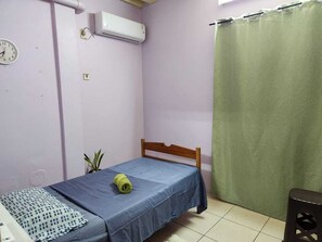 2 bedrooms, free WiFi, bed sheets - Charming 2-bedroom apartment with WiFi and AC in delightful Diego Martin (Diego Martin)