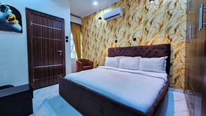 4 chambres, bureau, fer et planche à repasser, Wi-Fi