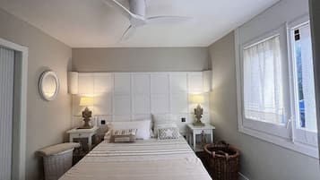 Een strijkplank/strijkijzer, gratis wifi, beddengoed