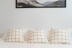 2 Schlafzimmer, Schreibtisch, Bügeleisen/Bügelbrett, WLAN